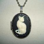 CAT CAMEO Necklace Locket P..
