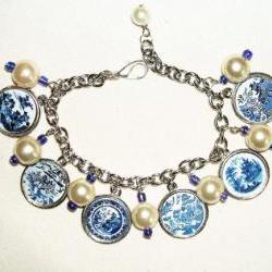 BLUE WILLOW Plate Charm Bracelet